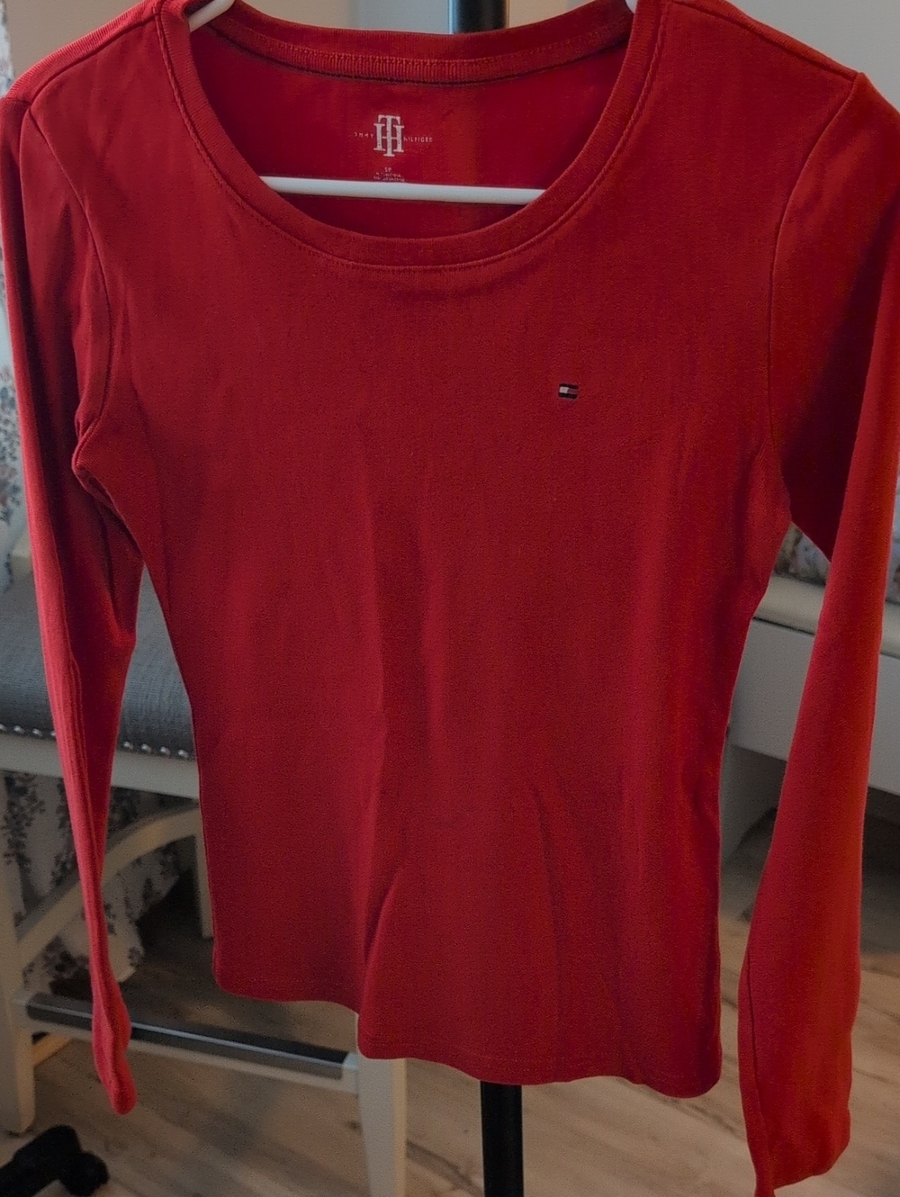 Tommy Hilfiger Women's Red Long-Sleeve Scoop Neck Top